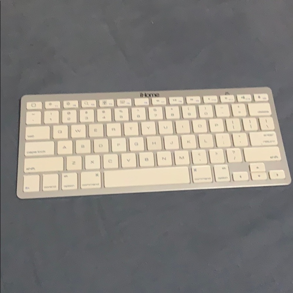Wireless Bluetooth keyboard for Mac